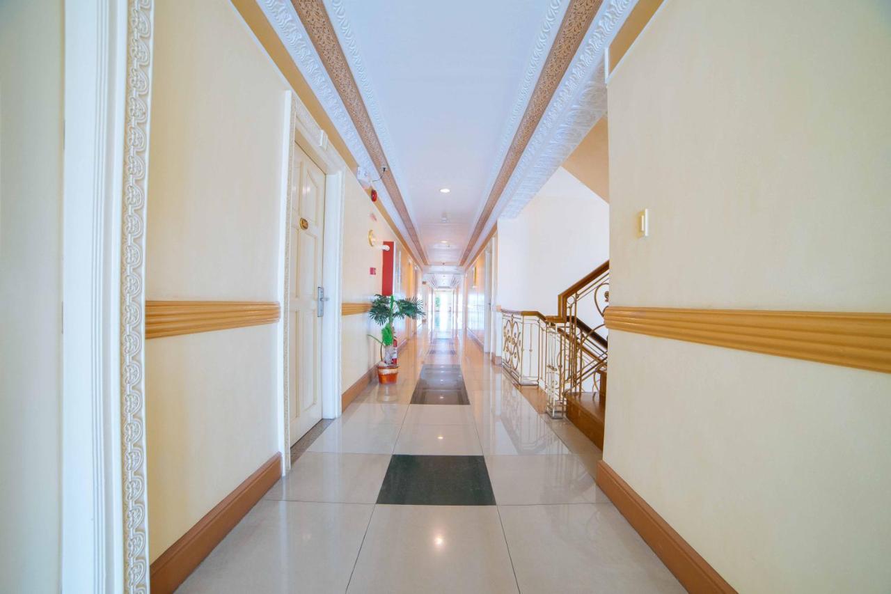 Reddoorz Premium @ Korea Town Angeles City Exterior photo